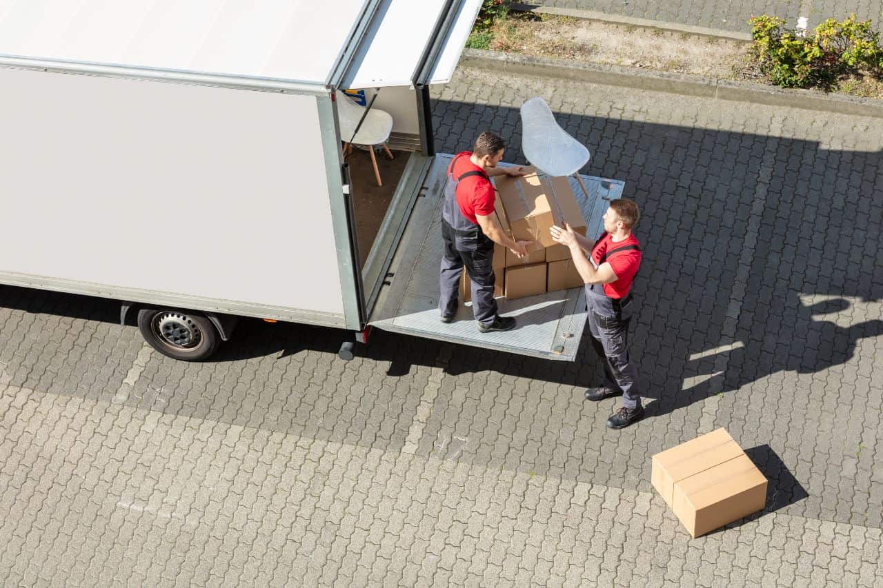 Long Distance Moving Tips with River Hills Moving