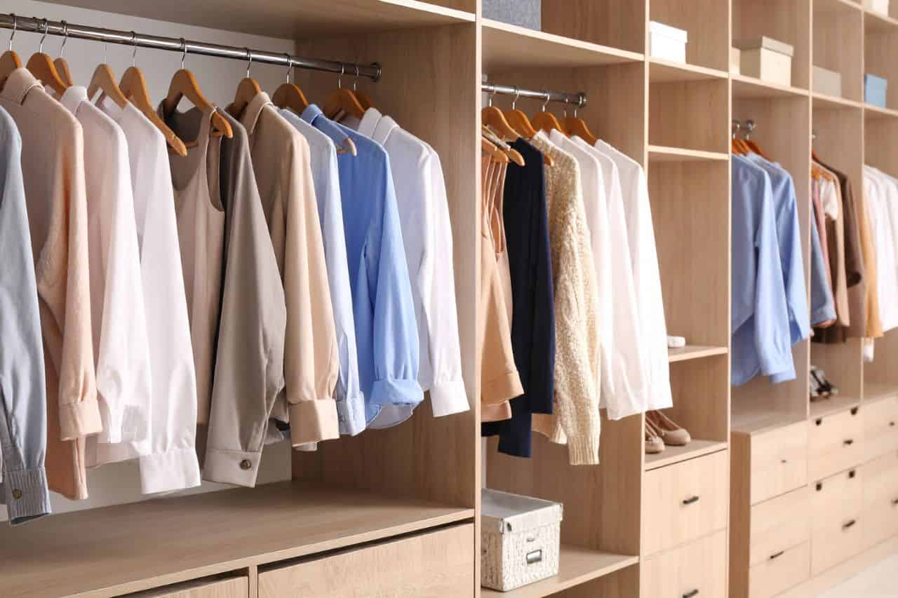 How to Maximize Closet Space