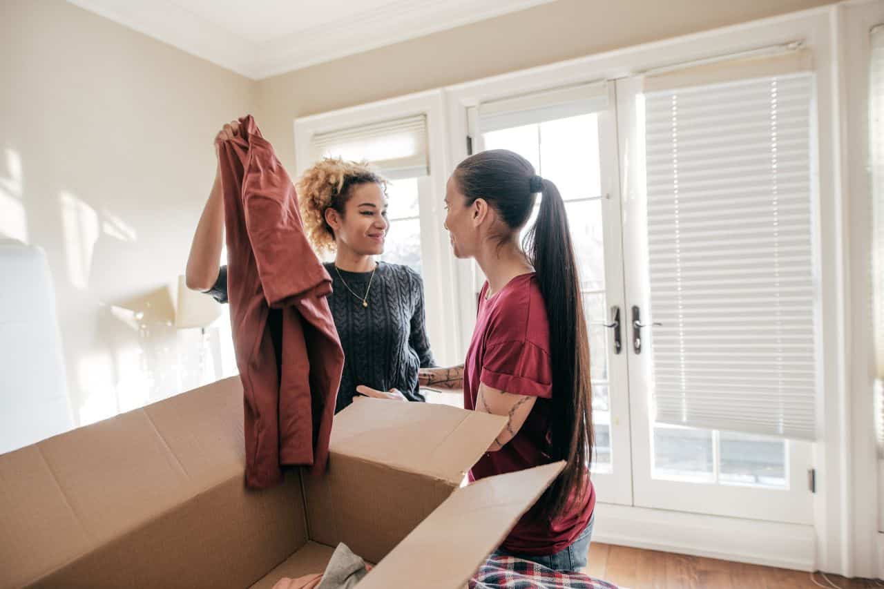 How to Pack Clothes for Moving in Kerrville, TX | River Hills Moving